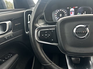 Volvo XC40 Recharge T4 R-Design Drag/360/HuD/SoV-Däck/Rattvärm – bild 21