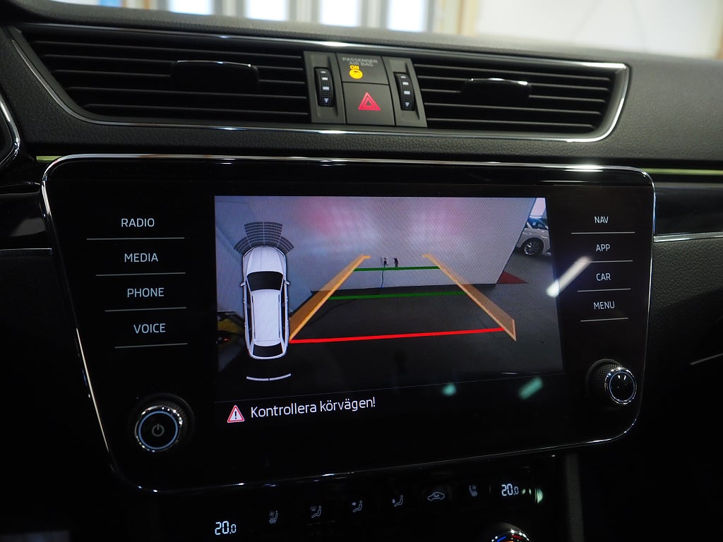 Skoda Superb TDI 190hk 4x4 L&K | Cockpit | Drag | D-värm | Navi |