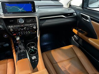 Lexus RX 450h L AWD 3.5 V6 7-sits Kamera HuD GPS Skinn SoV