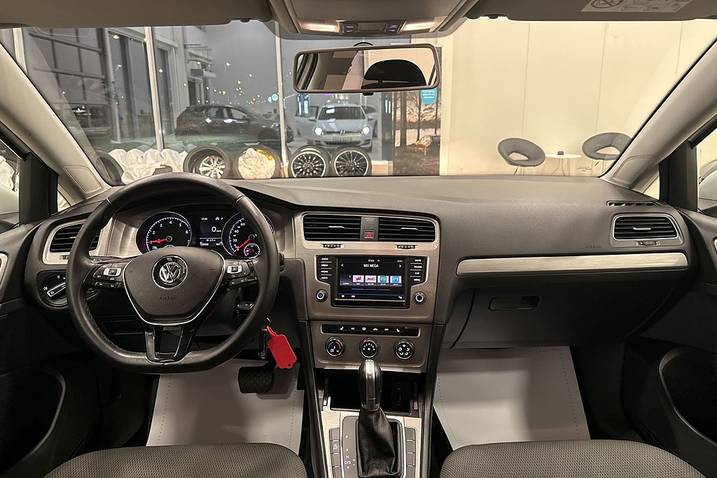 Volkswagen Golf Sportscombi 1.2 TSI Automat Kamera (SÅLD)