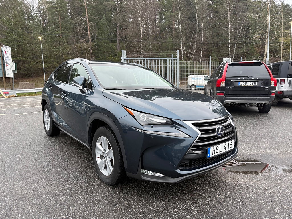 Lexus NX 300h 2.5 AWD E-CVT 197hk Skinn Kamera Navi Business Line  Euro 6