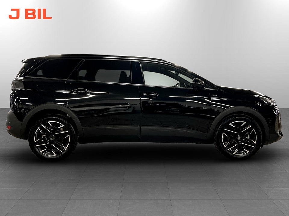 Bild på Peugeot 5008 GT Black pack 1.2 PT 130hk Aut 7-SITS B-KAMERA NAVI