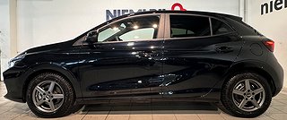MG 3 Hybrid+ Luxury Metallic 360° GPS Pvärm S/V-hjul MOMS
