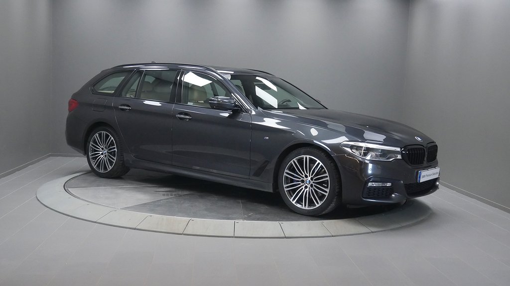 BMW 530 i xDrive Touring /M Sport/ Panorama/ Drag/Värmare 