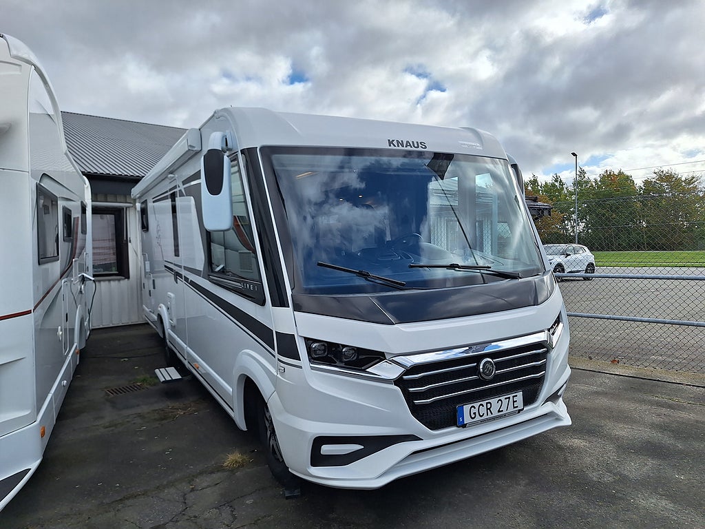 Knaus Live I 700 MEG Långbädd, Automat, Solcell, AC, Dragkrok