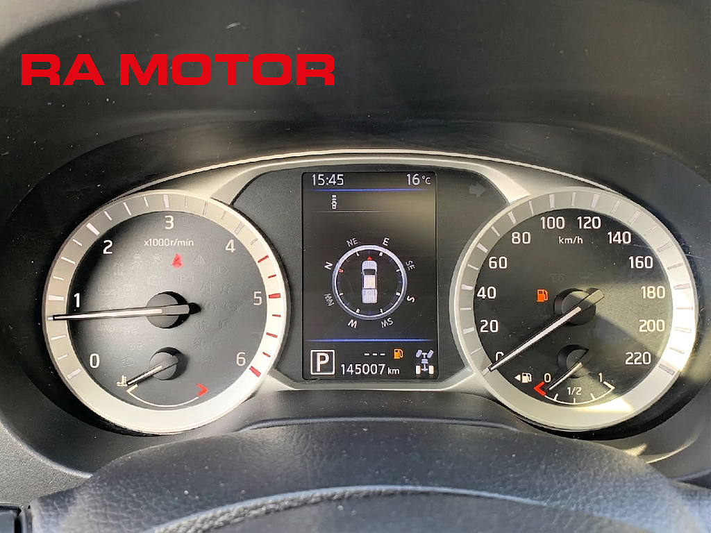 Nissan Navara 2.3 4WD | TEKNA | Moms | 2021