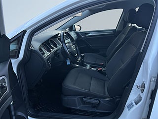 Volkswagen Golf 5-dörrar TSI Base LågSkatt/MoK/SoV-Däck/Adaptiv Fart – bild 7