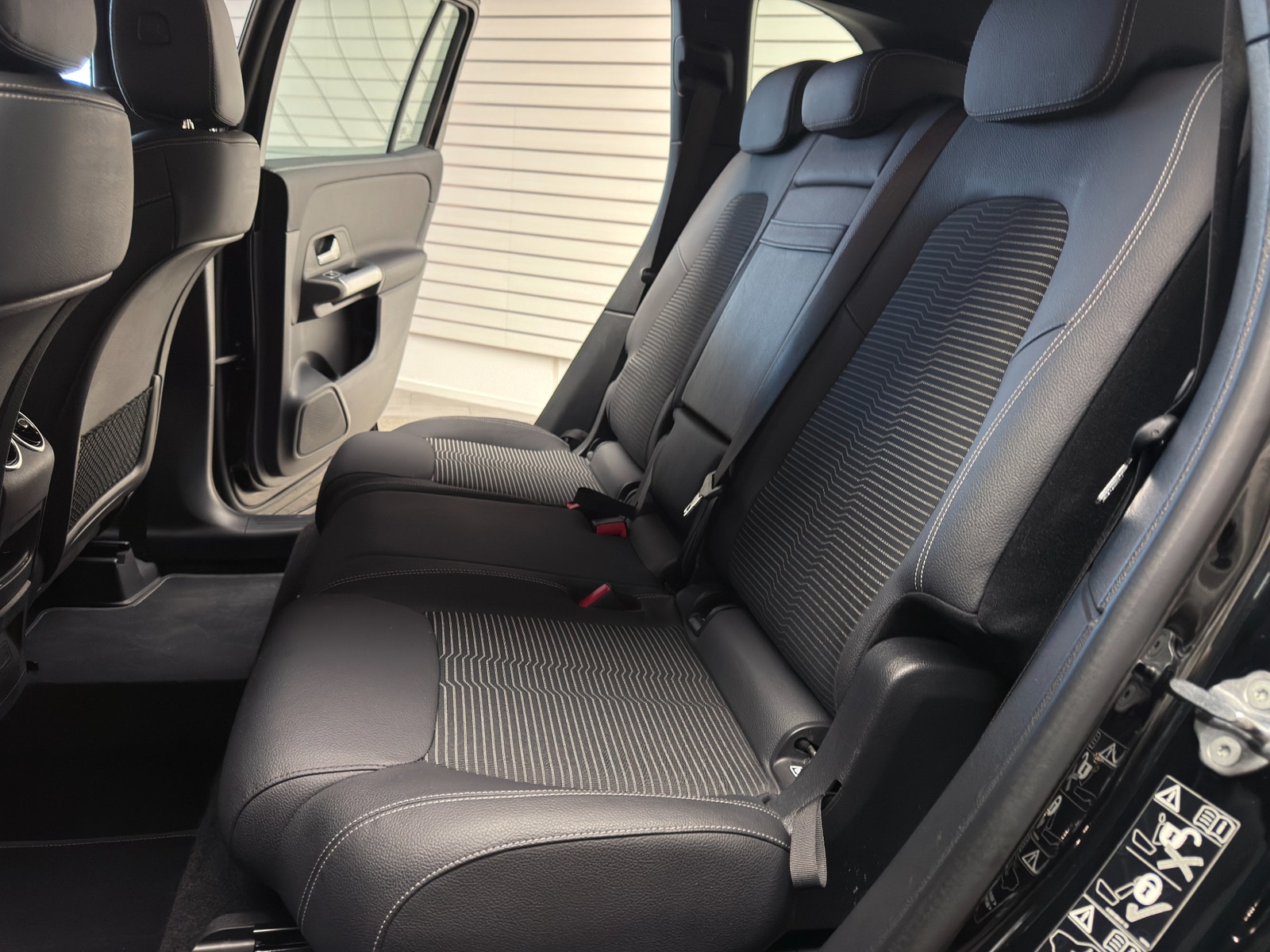 Mercedes-Benz GLB 200 7G-DCT 163hk | 7-sits 2022 - miniatyr 18