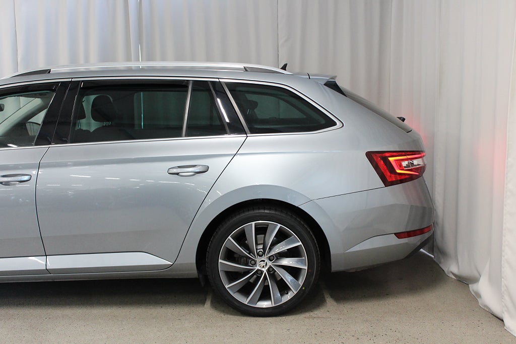 Skoda Superb 2.0 TDI 4x4 SCR Business Edition, L&K, Drag, Värmare