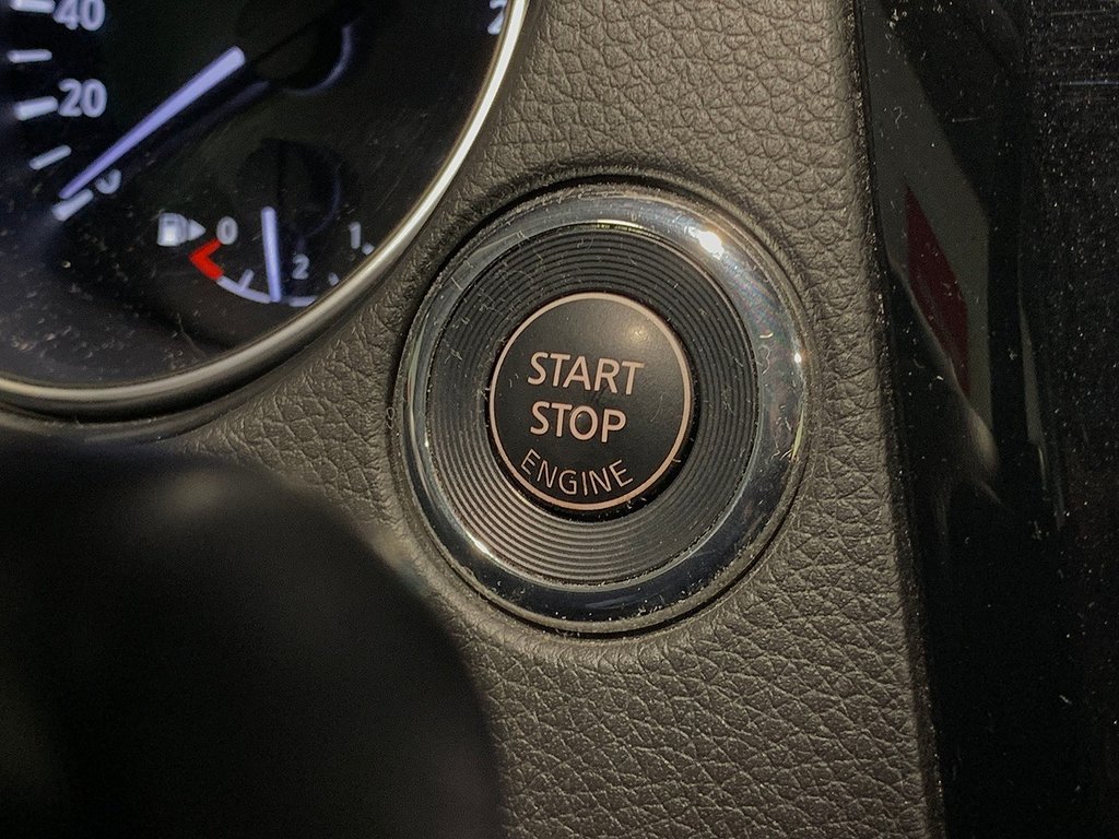 Nissan Qashqai 1.3 160hk | N-Connecta N-TEC| 19"| 360 kamera 2019