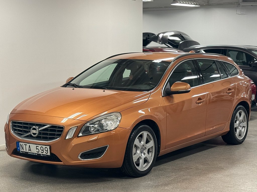 Volvo V60 D5 Momentum Nyservad/Kamrem bytt/Nybesiktad