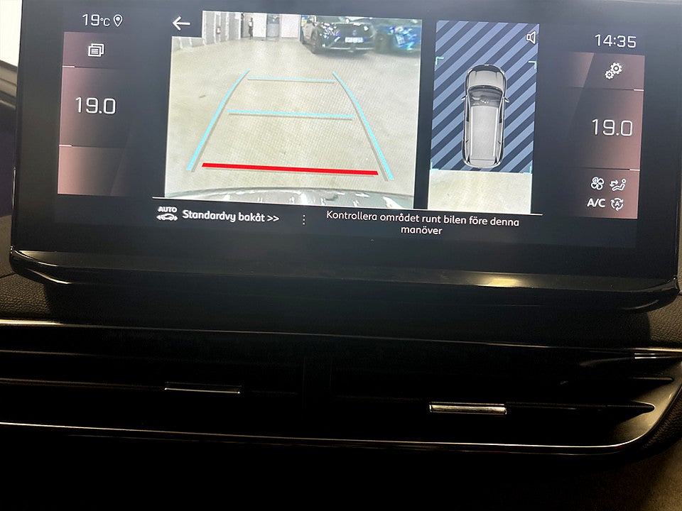 Bild på Peugeot 5008 GT 1.2 PT 130hk Aut 7-SITS B-KAMERA CARPLAY
