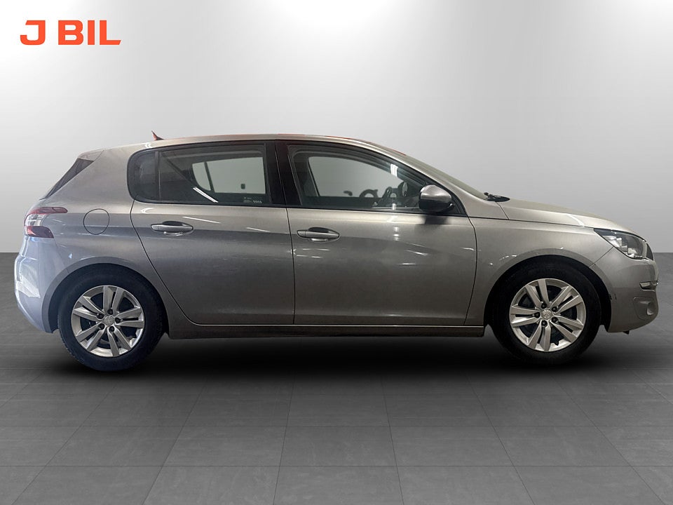 Bild på Peugeot 308 5D Active 1.6 BHDi 120hk Aut PANO P-SENSORER