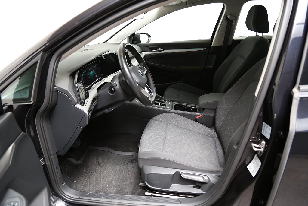 Volkswagen Golf 1,5 eTSI 131hk Aut Sportscombi 2022