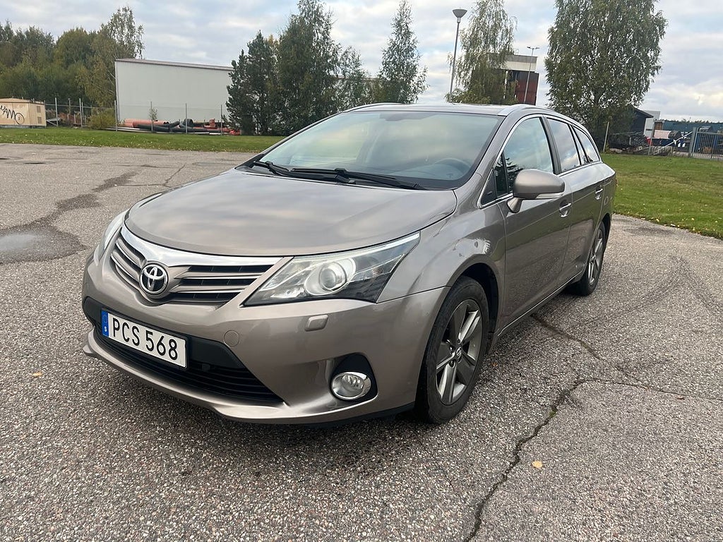 Toyota Avensis Kombi 2.0 D-4D Edition 50, Två ägare