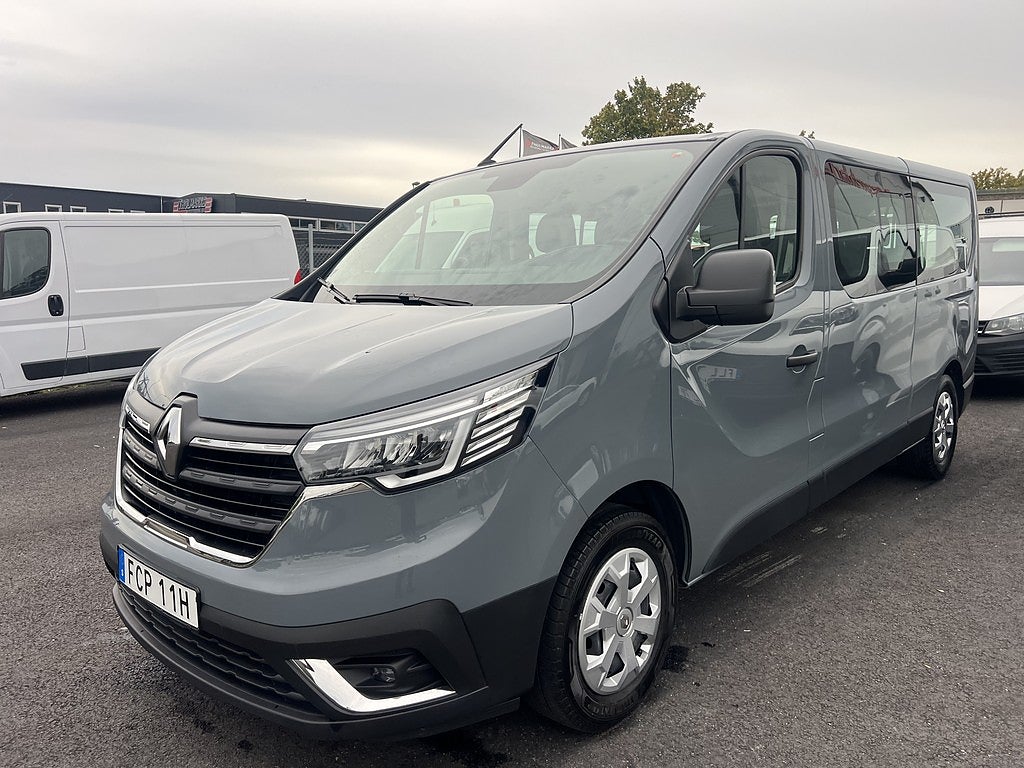 Renault Trafic Passenger L2 2.0 Blue dCi 150 Euro 6, bild 2