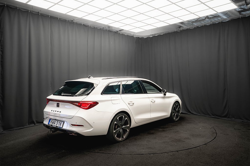 Cupra Leon e-Hybrid DRAG KAMERA ELSTOL MINNE 1-ÄGARE MOMS