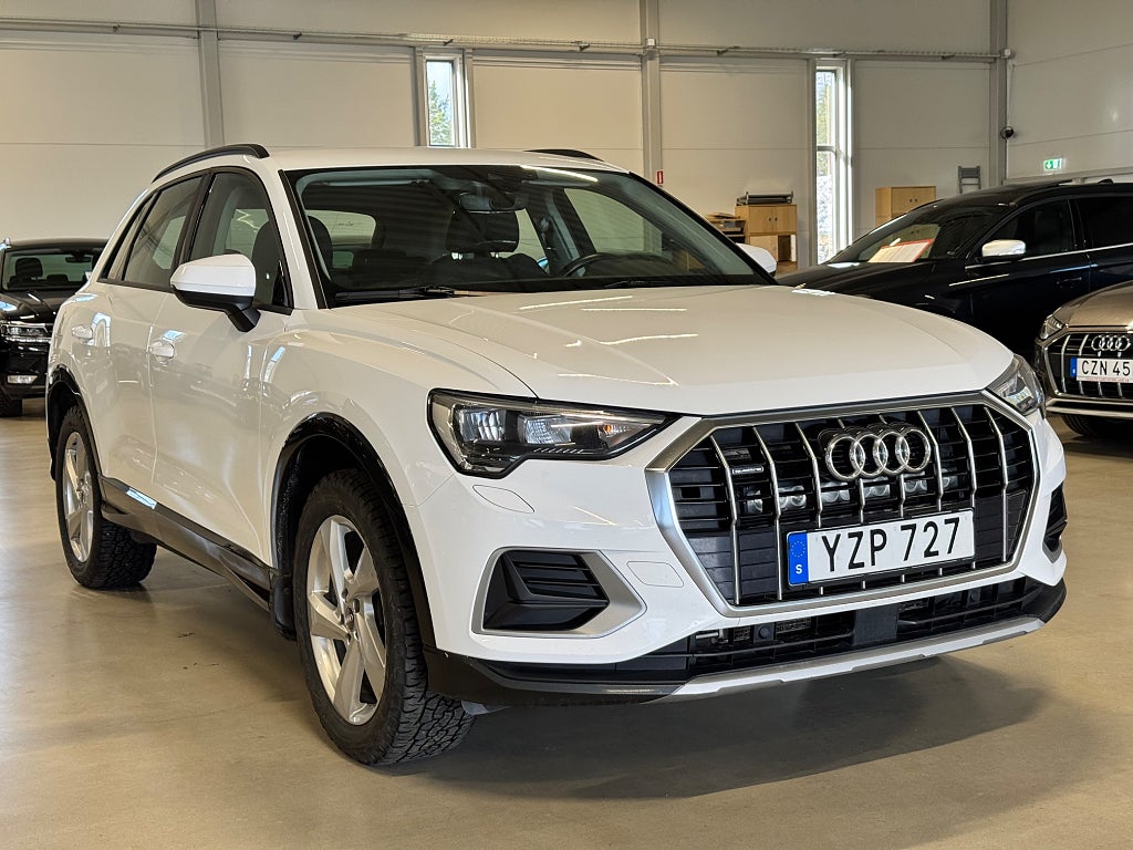 Audi Q3 40 TDI quattro AUT COCKPIT DRAG VÄRMARE S&V HJUL DUBB