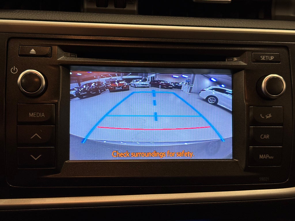 Toyota Auris Hybrid e-CVT Vinterhjul, Motor/Kupevärmare, Ledramp, Hemleverans - miniatyr 10