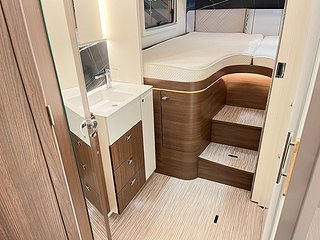 Husbil-integrerad Bürstner ELEGANCE 910 22 av 34