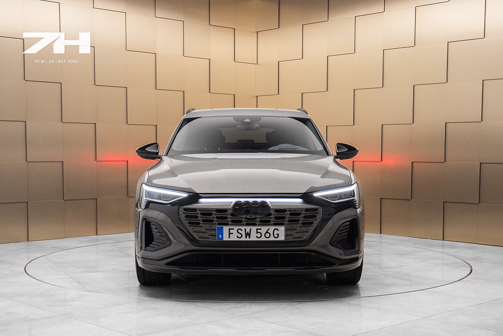 Audi Q8 Sportback 55 e-tron quattro S Line / HuD / Drag / 21"
