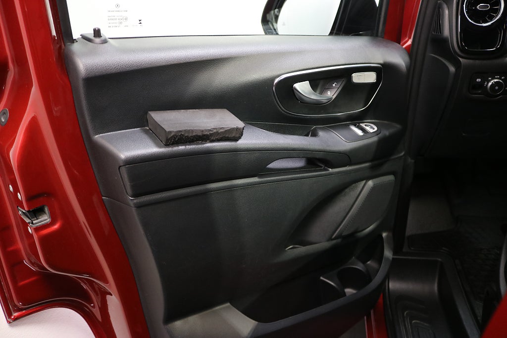 Mercedes-Benz Vito 124 2025 - miniatyr 8