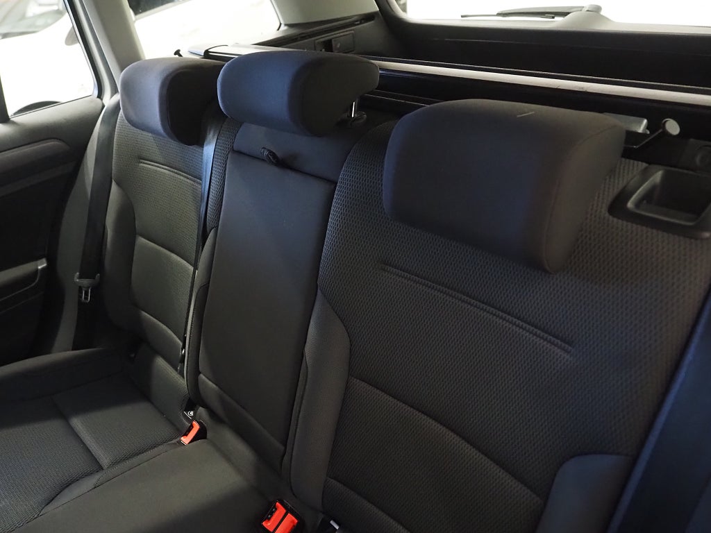 Volkswagen Golf Sportscombi 1.0 TSI 110hk |Panorama|Drag|Backkamera| 2018