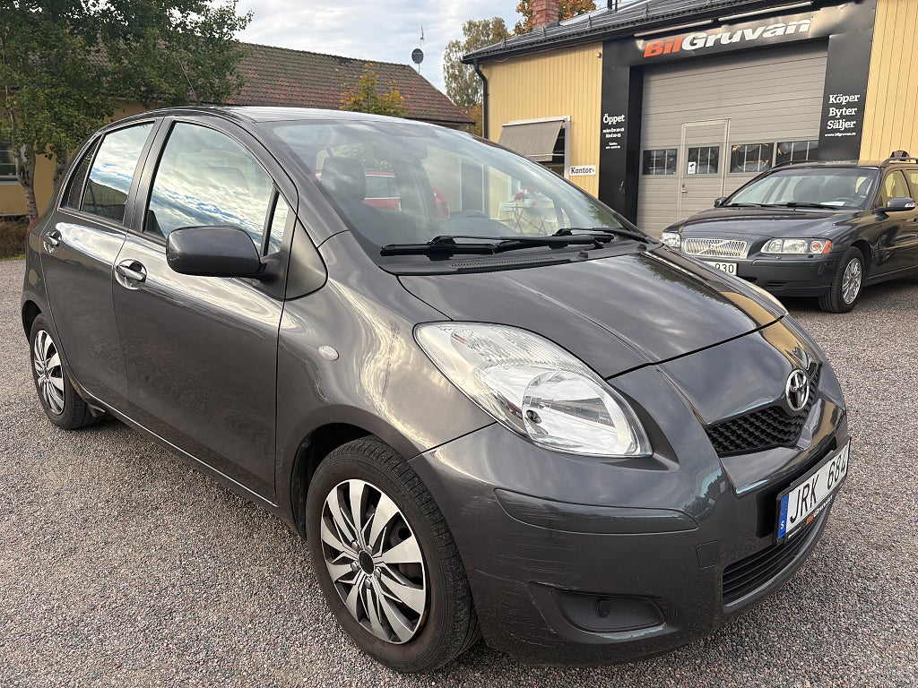 Toyota Yaris 5-dörrar 1.33 Dual VVT-i M-Värmare