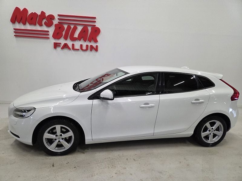 Volvo V40 T3 150 Hk Momentum Manuell