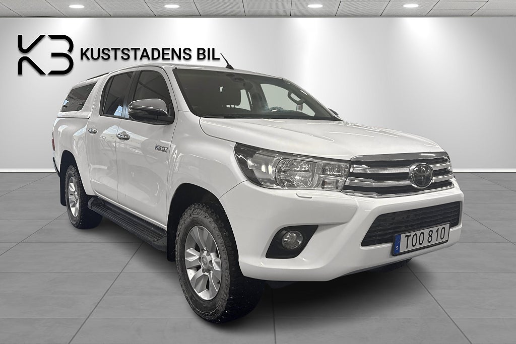 Toyota Hilux Dubbelhytt 2.4 AWD Dragkrok Kåpa MOMS