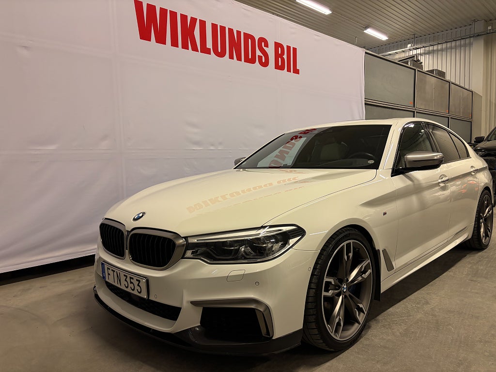 BMW M550I xDrive Sedan Steptronic Ultimate Edition lågmil 