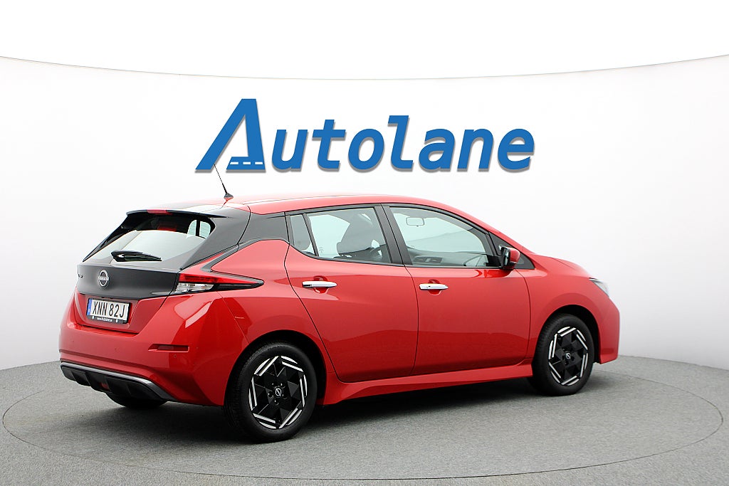 Nissan Leaf 360°, Låg skatt, Rattvärme, Adaptiv, Carplay 150hk