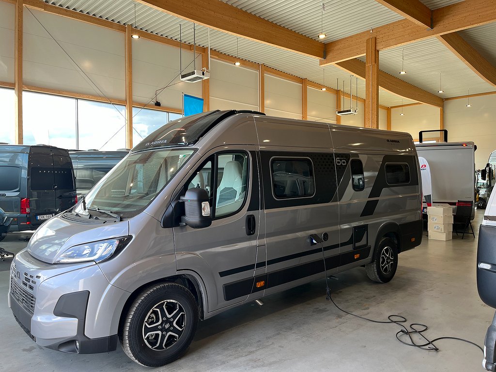 Adria Twin 640 SLB (60Y) / Långbädd / B-körkort / Automat - Adria
