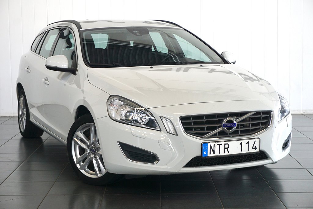 Volvo V60 T3 Momentum PDC Bak