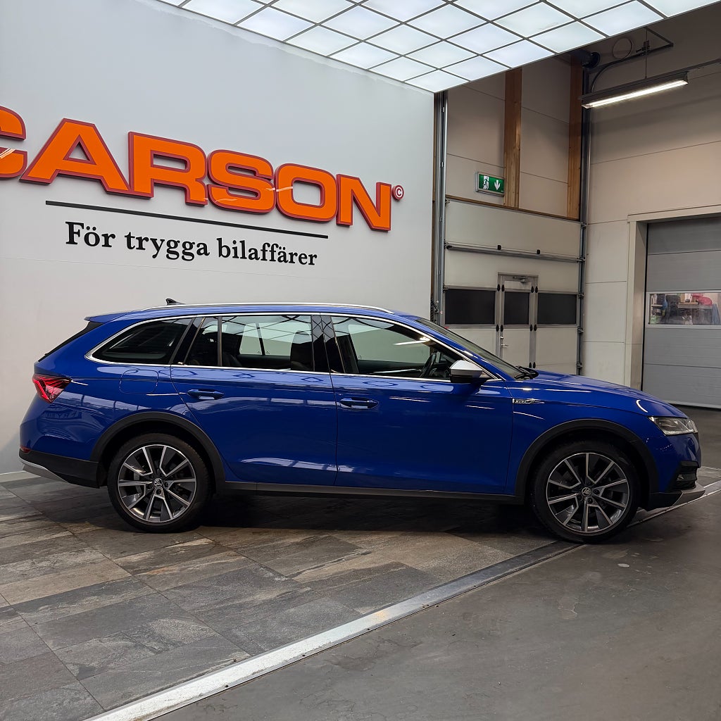 Skoda Octavia Scout 2.0 TDI SCR 4x4 Backkamera Värmare Apple Carplay D