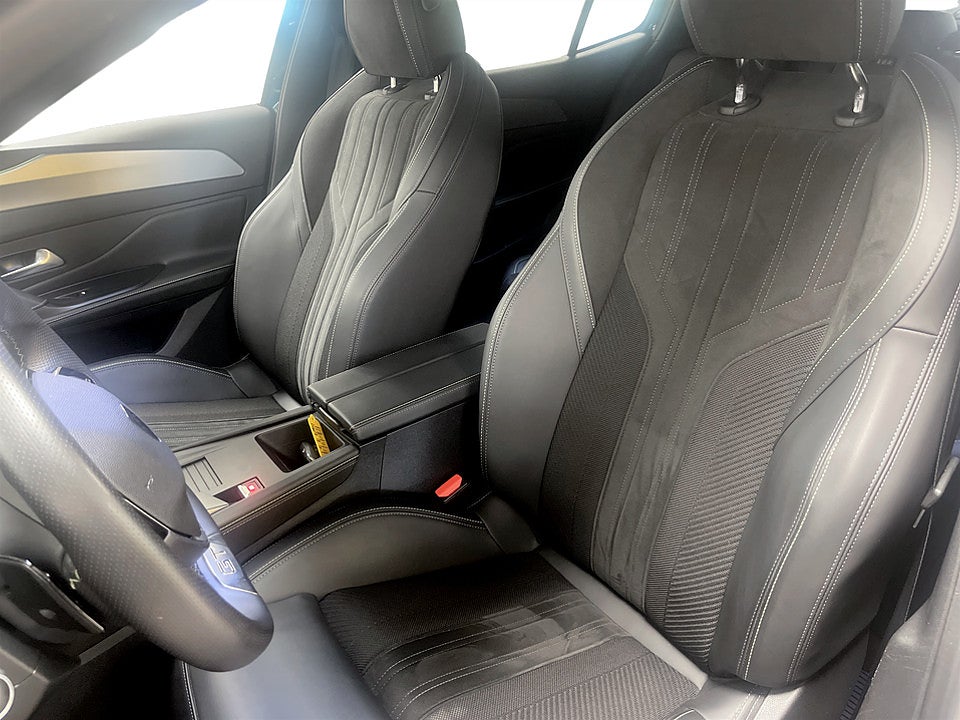 Bild på Peugeot 408 GT 1.2 PT 130hk Aut B-KAMERA ELSTOL