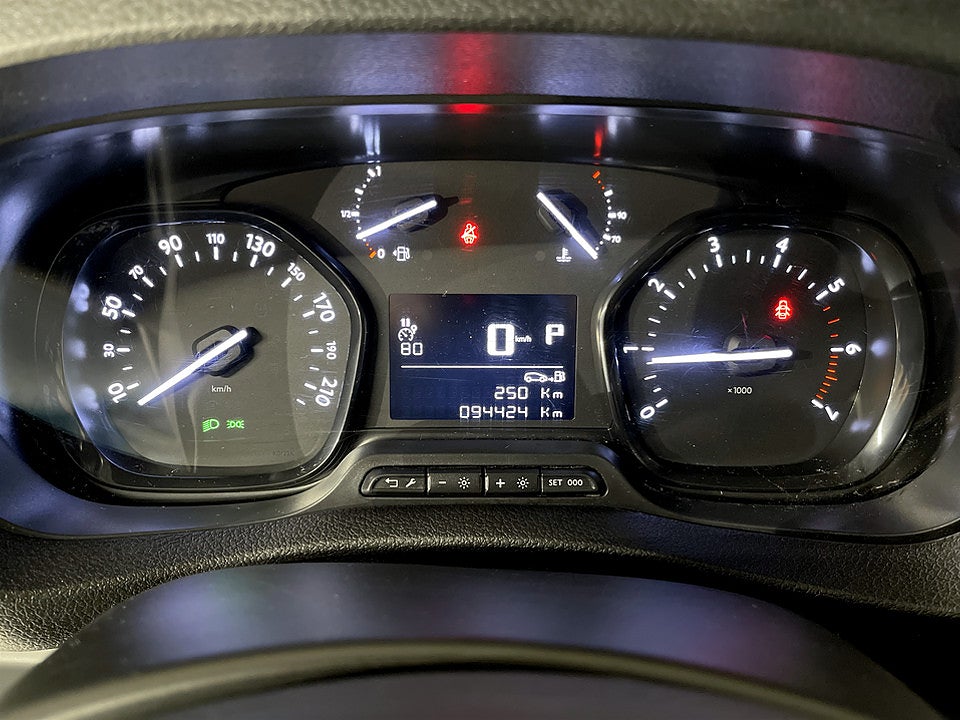 Bild på Peugeot Expert PRO+ 2.0 BHDi 180hk Aut L2 DRAG VÄRMARE INREDNING