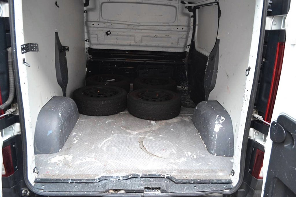 Renault Trafic 2,7T (90hk) Värmare + drag