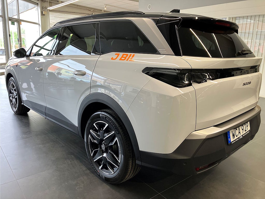 Bild på Peugeot 5008 GT Hybrid - DEMO
