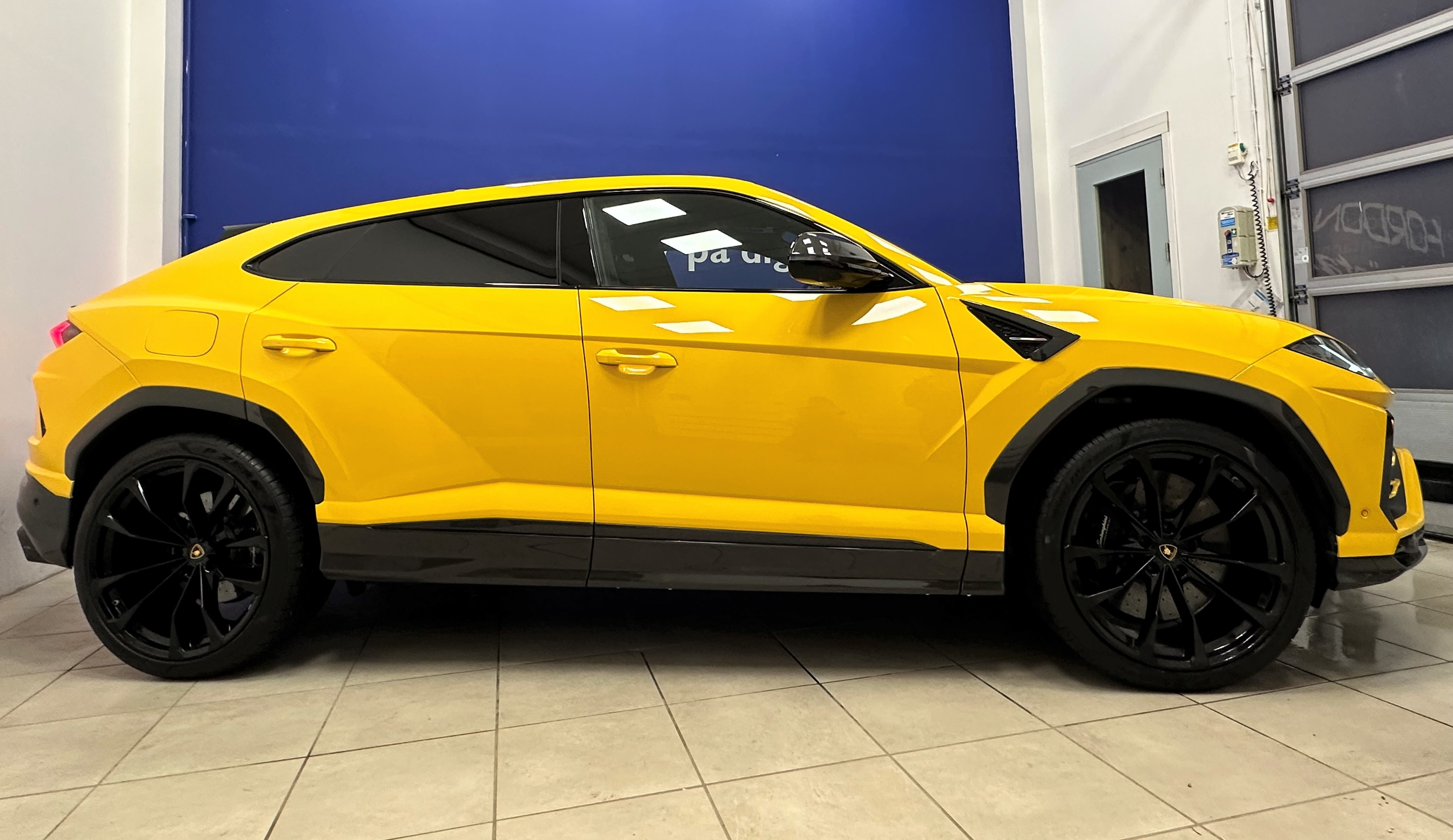 Lamborghini Urus 2020, bild 2/66