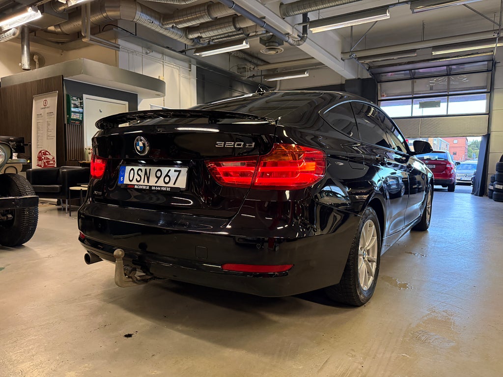 BMW 320d 2015 - miniatyr 8