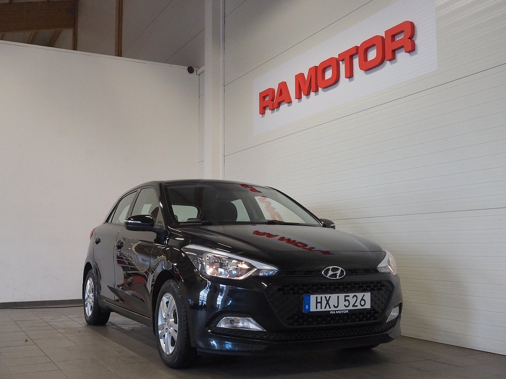 Hyundai i20 1.2 Comfort 84hk | Motorvärmare | Kamkedja | 2017