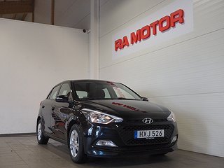 Halvkombi Hyundai i20 1 av 22