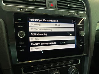 Volkswagen Golf I 5-dörrar 1.0 TSI OPF S&V-Hjul/Psens/Carplay/AdaptivF/ – bild 21