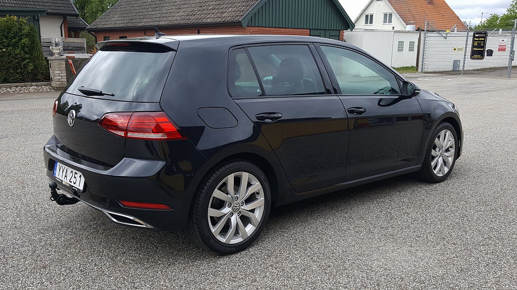 Volkswagen Golf 2018 - miniatyr 2
