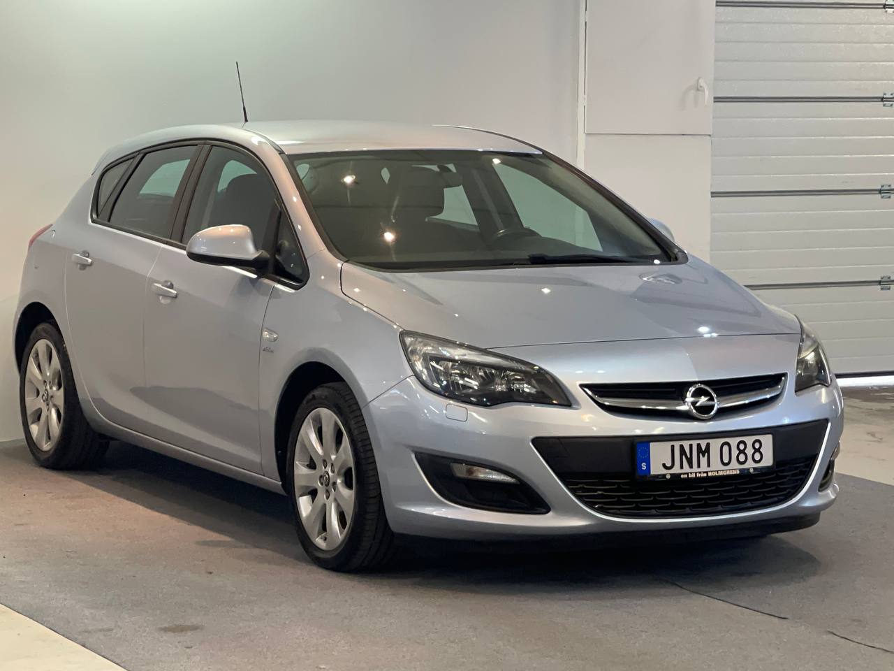 Opel Astra 1.4 TURBO AUTOMAT 2015, bild 3/36