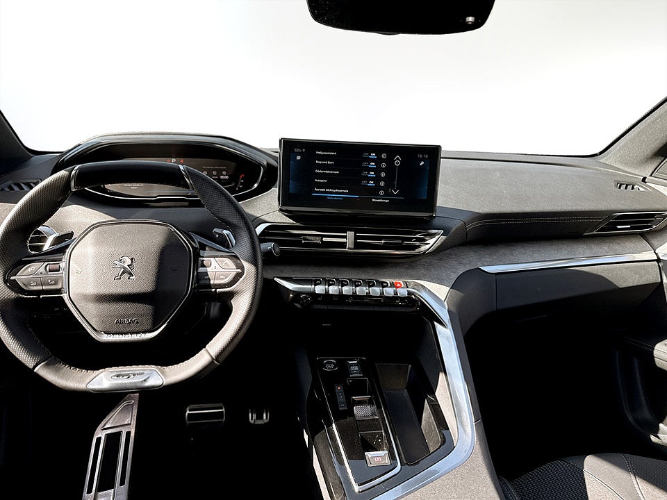 Bild på Peugeot 5008 GT 1.2 PT 130hk Aut 7-SITS B-KAMERA CARPLAY