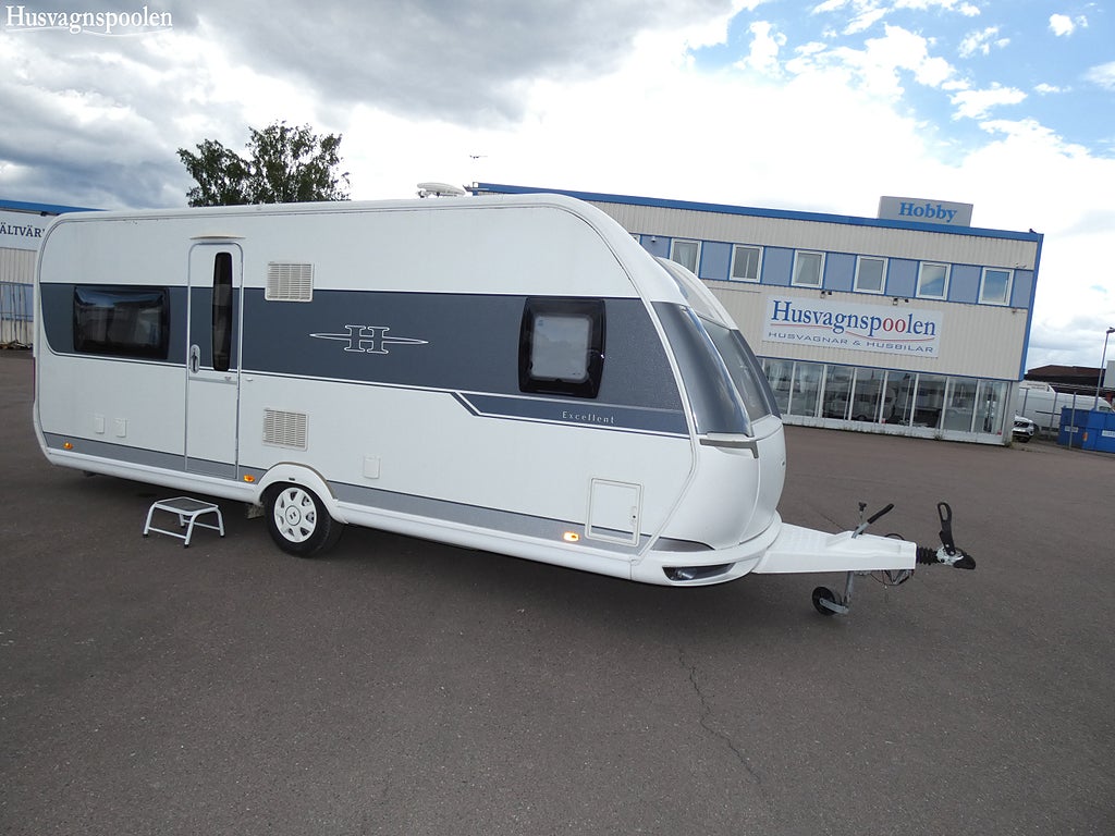 Hobby 560 CFE EXCELLENT Alde, Förtält, Dubbelbädd, Solpanel