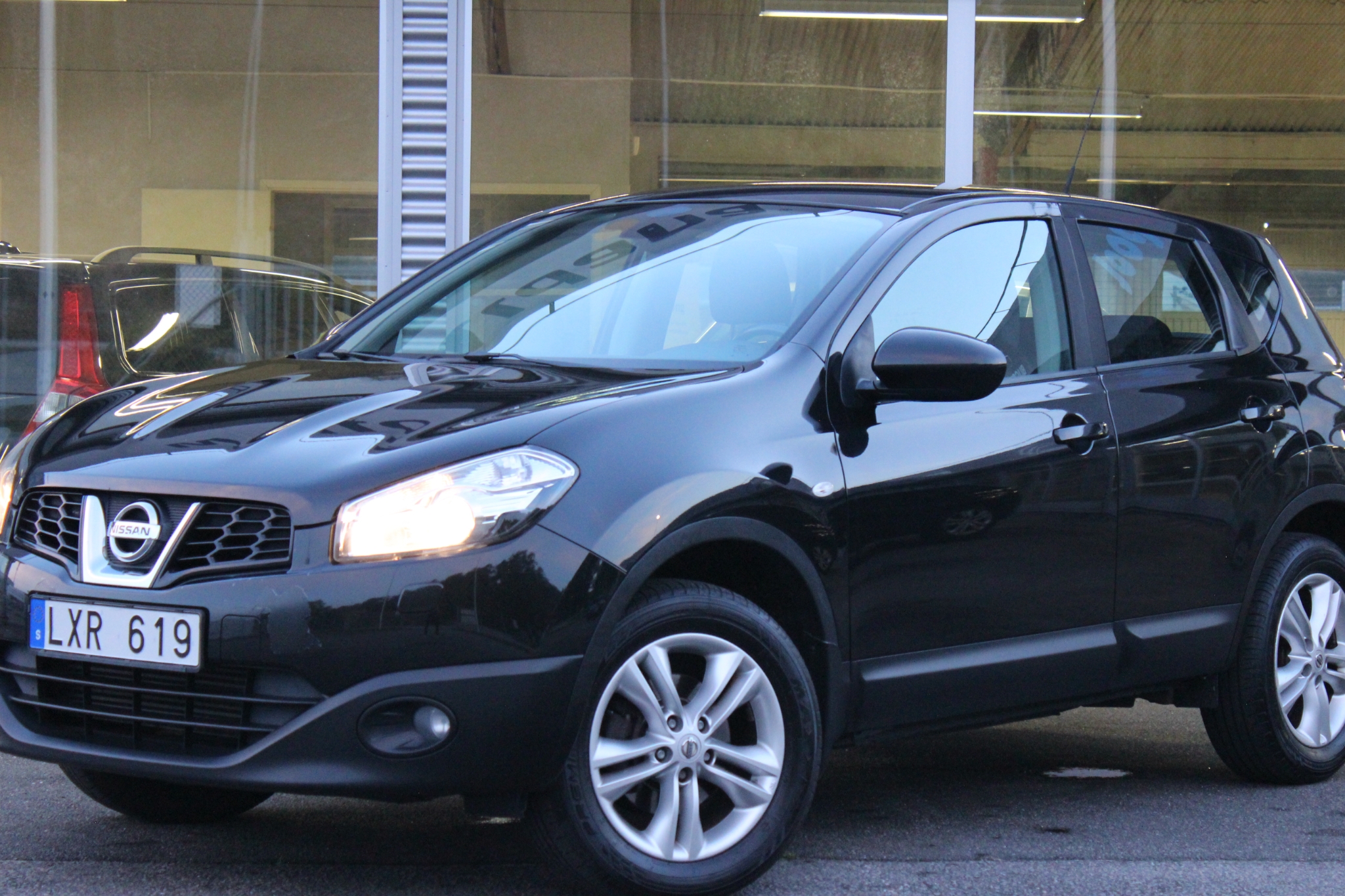 Nissan Qashqai 1.5 dCi 110 HK 2011, bild 2/44