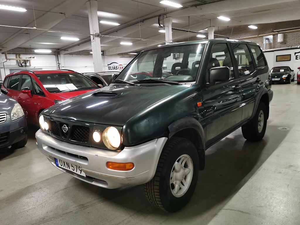 Nissan Terrano II 5-dörrar 2.4 4WD
